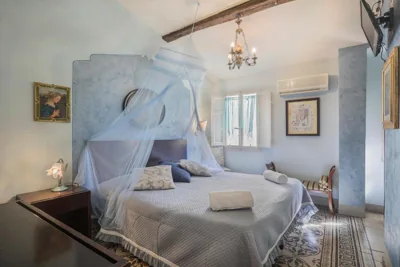 Doppel- oder Zweibettzimmer — Antica Residenza Santa Chiara -City Center